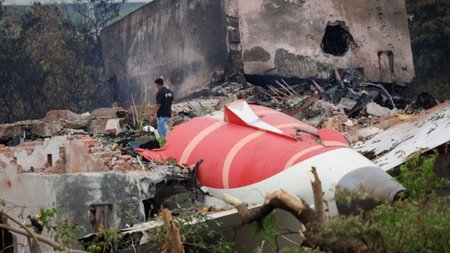 2025-06-13T060113Z_1138907687_RC2H1FAO5HJ4_RTRMADP_5_INDIA-CRASH-1200x800