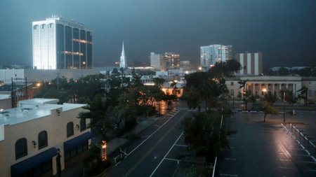 2024-10-10T001726Z_1114122565_RC2BHAA18HG6_RTRMADP_5_STORM-MILTON-1-1200x800