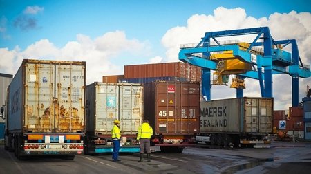 container-logisticks-1280x853.original