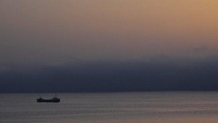 yemeni-ploio-thalassa