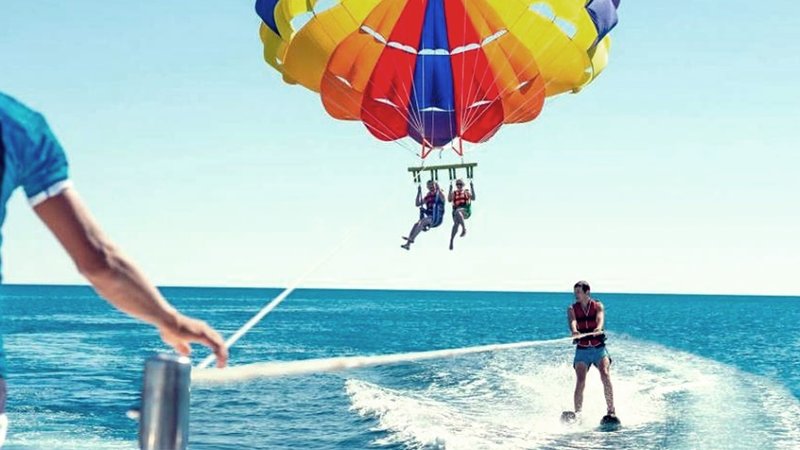 parasailingjpg