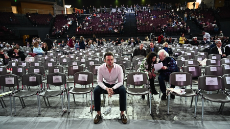 kasselakis_alone_synedrio