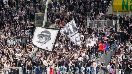 angers_tribune2