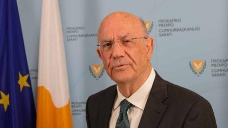 μακης κεραυνός