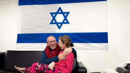 emily-h-reunited-maketa