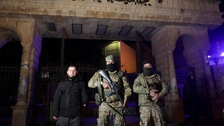 2024-11-30t190252z-1003904367-rc2bfbaakkny-rtrmadp-3-syria-security-15w5J