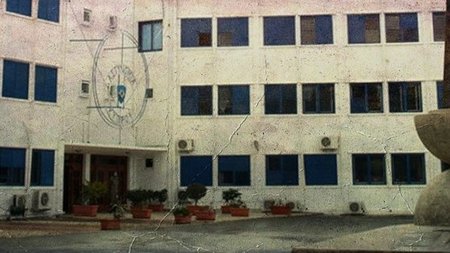 b6ceb637-cbd6-40a1-9916-be503b59efe7_arx.width-750