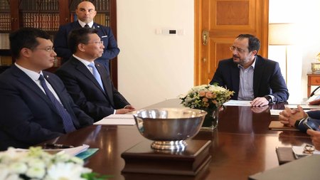 ΧΡΙΣΤΟΔΟΥΛΙΔΗΣ-ΠΡΕΣΒΗΣ ΚΙΝΑΣ