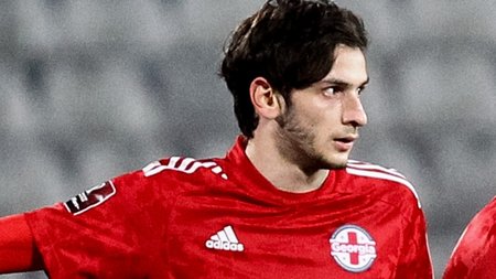 khvicha-kvaratskhelia-i-enstiktodis-enormisi-tis-dribble-1