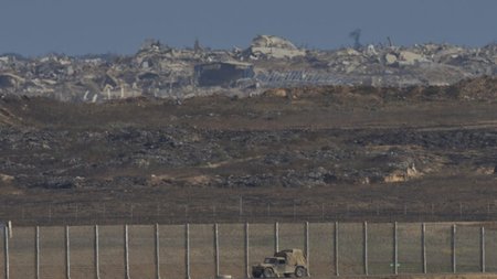 ap25194231636376-1-768x512