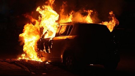 emprismos-aytokinito-