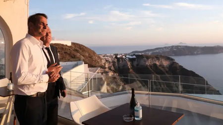 mitsotakis_santorini.jpg