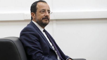 νικος χριστοδουλιδης 2