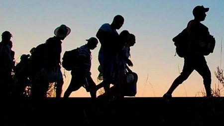 metanastes-prosfyges-pezoi