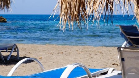 beach summer tourism_Nero_AI_Object_Remover