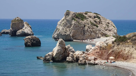 petra-tou-romiou-beach-in-kouklia