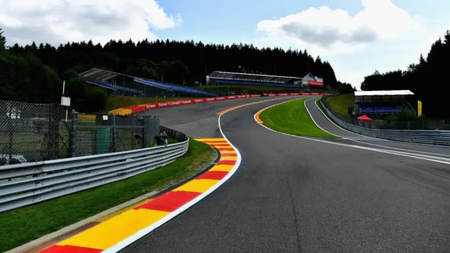 f1-eau-rouge-corner-spa
