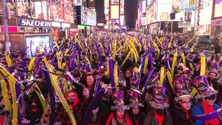 times-square-kosmos-2