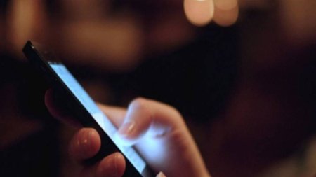 apati_kinito_mail_kleiste