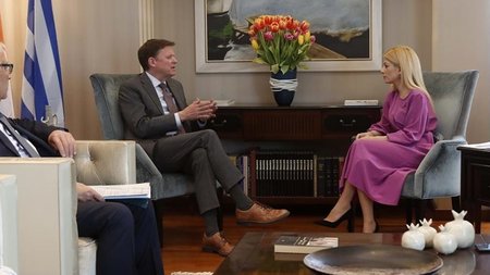 cache_1500x3000_Analog_medium_1692087_973818_442023