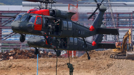 HELICOPTER-ELIKOPTERO-REUTERS-21-2048x1365