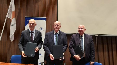 ΚΕΡΑΥΝΟΣ ΚΑΚΟΥΡΗΣ ΒΑΦΕΑΔΗΣ