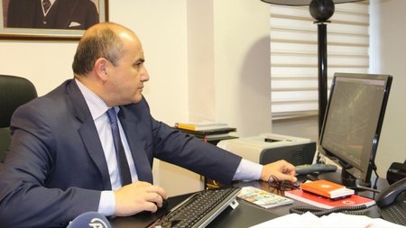 lefkosa-buyukelcisi-basceri-aanin-yilin-fotograflari-oylamasina-katildi_1f5191c_ID_681717