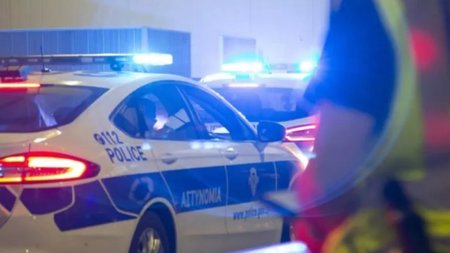 ayton-anazhtaei-i-astinomia-deite-fotografia