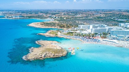 Cyprus-Ayianapa-Nissi-beach