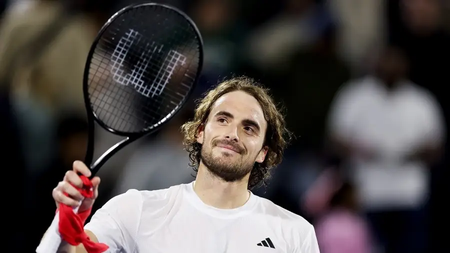 tsitsipas_dubai_gettyimages-2202526984