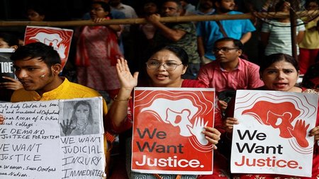 2024-08-16t170852z-1660963669-rc2ug9a1ym5w-rtrmadp-3-india-rape-protests5