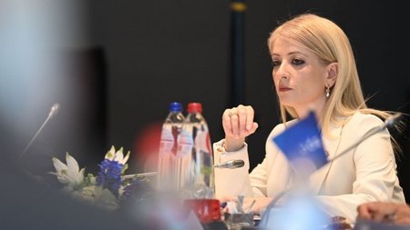 14173698d26d124720e3e5a4847e34d8