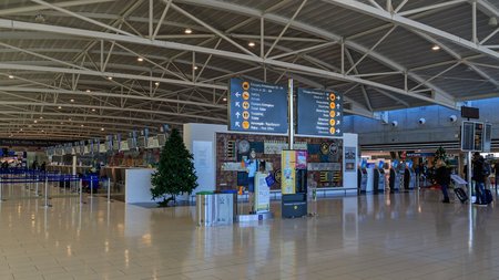 Larnaca_01-2017_img34_LCA_Airport.2e16d0ba.fill-1375x729