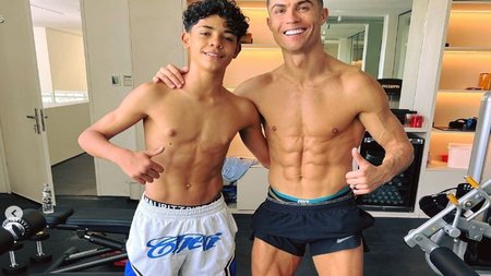 ronaldo_and_cristiano_jr