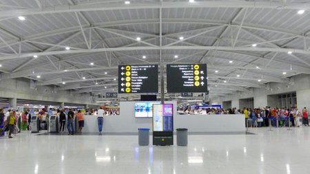 ΑΕΡΟΔΡΟΜΙΟ ΛΑΡΝΑΚΑΣ
