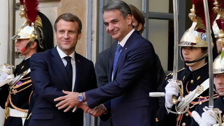 mitsotakis-macron-elyzee.jpg