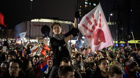 2025-02-14T215828Z_1358621774_RC2JUCA52RPO_RTRMADP_5_SERBIA-PROTESTS