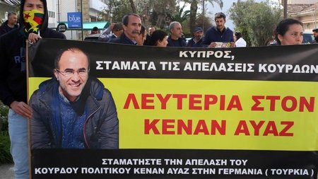 ff641286097a309615f686c45a2ba77f