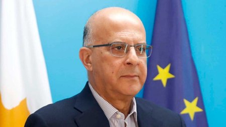 pire-eksitirio-o-marios-karogian