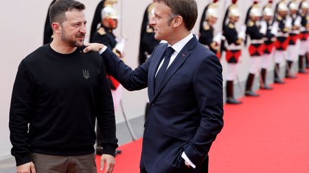 2024-06-06T191616Z_474174087_RC2U58AY20TZ_RTRMADP_5_DDAY-ANNIVERSARY-BRITAIN-CEREMONY