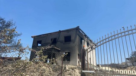 ΚΑΜΕΝΟ ΣΠΙΤΙ