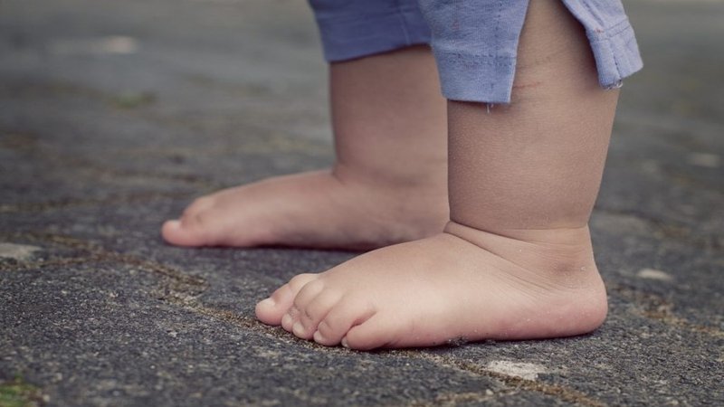 feet-g2ebb3257f_1920-1024x6830