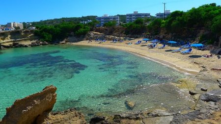 5cf90beb3481f944056371