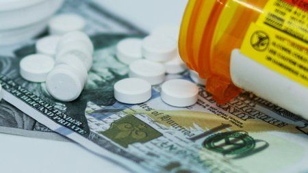 drugs-123rf-2048x1244