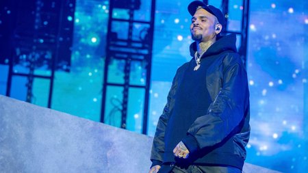 Chris-Brown-mak