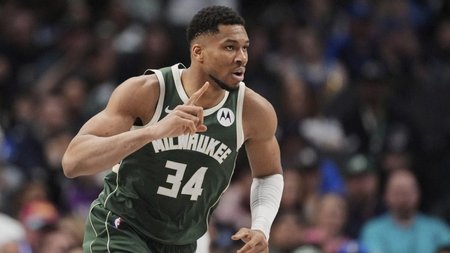 giannis-bucks-2-1200x800
