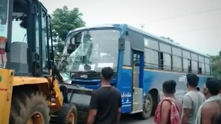 india_bus_crash_2606