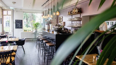 RESTAURANT 1000 560