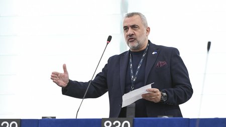 Λουκας Φουρλας