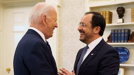 προεδρος μπαιντεν